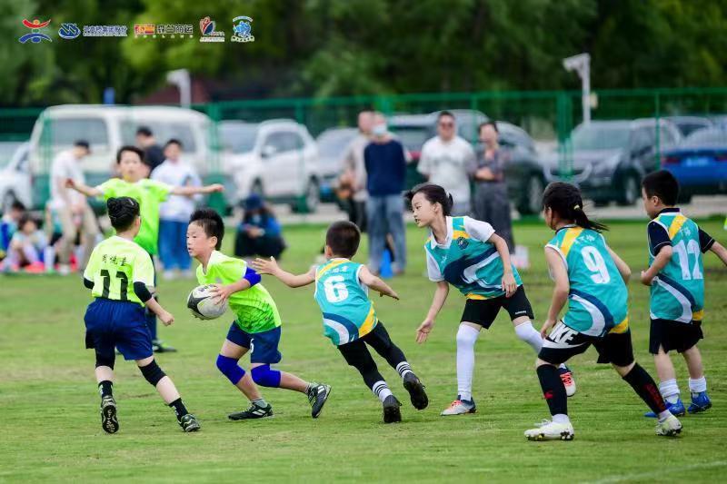  国际邀请赛开战，中外球队切磋技艺