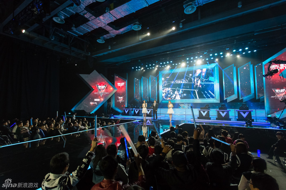  电竞国际邀请赛举办 中外顶尖选手同台竞技