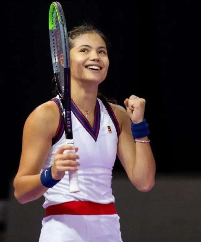  拉杜卡努复出首秀虽败犹显复苏迹象