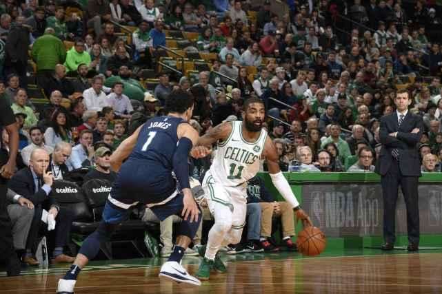  内线巨兽统治篮下，篮板怪兽筑起禁飞区