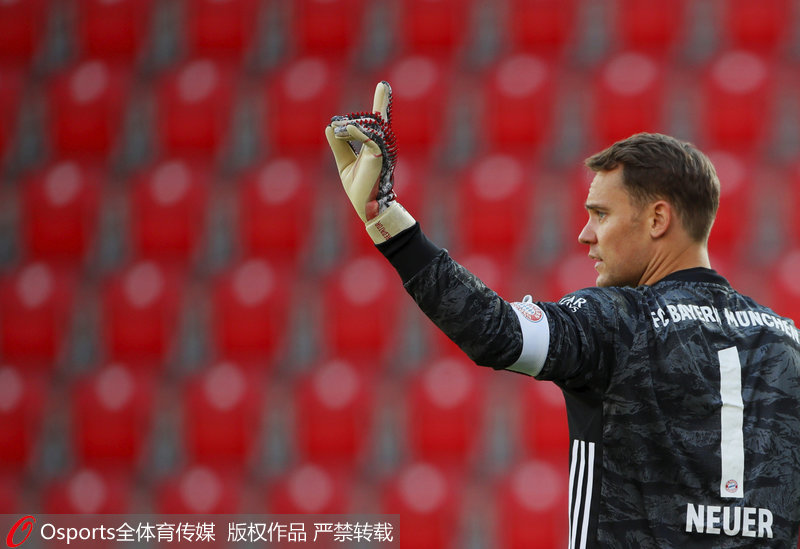  莱巴金娜身高优势尽显统治网前较量