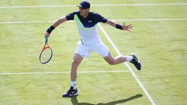  穆雷温网复出首胜感动全场观众