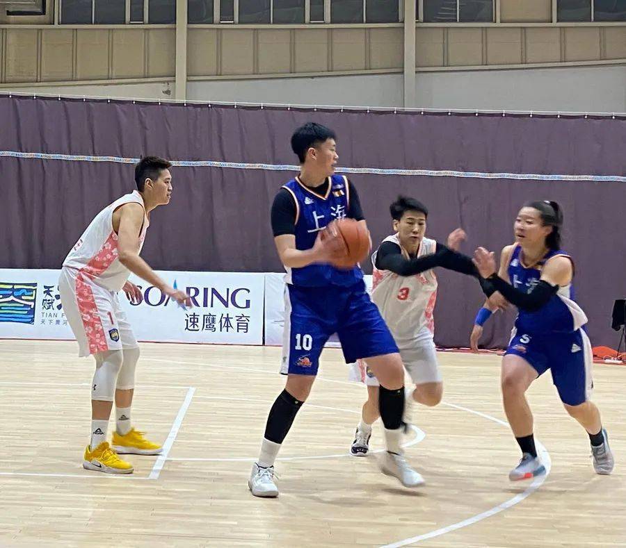  女子三人篮球联赛，上海队豪取十连胜