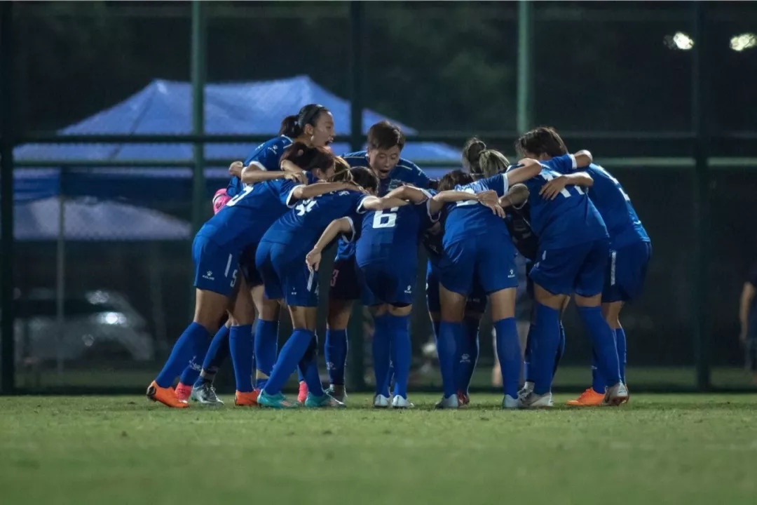  足球城德比万人空巷，城市荣耀在此一战